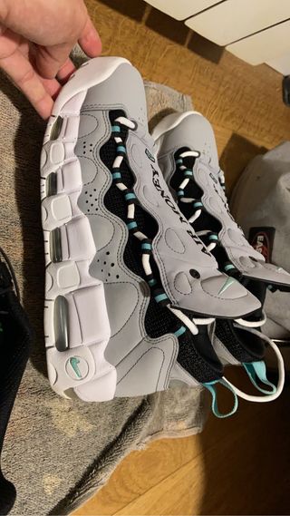 Zapatillas air more money de segunda mano por 260 EUR en Hostalric en  WALLAPOP