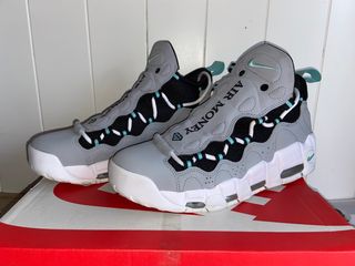 Zapatillas air more money de segunda mano por 260 EUR en Hostalric en  WALLAPOP