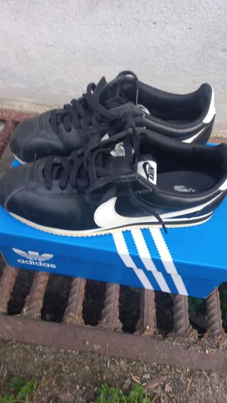 Zapatillas Nike número 42 de segunda mano por 20 EUR en Seijo en WALLAPOP