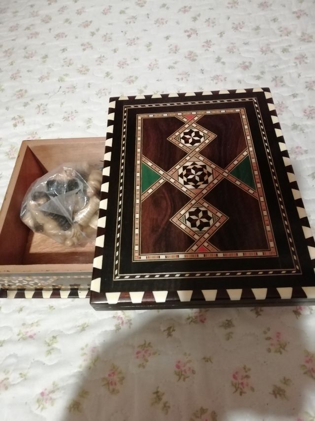 Caja madera  ajedrez