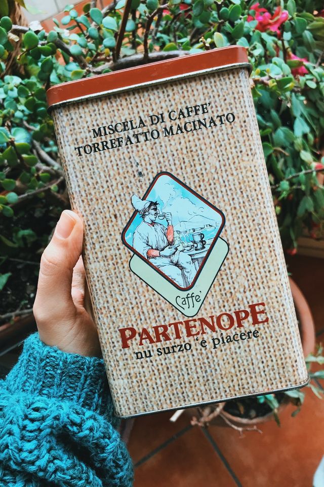 Contenitore vintage in latta