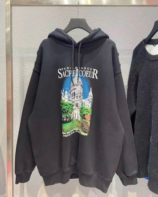 Sudadera Balenciaga de segunda mano por 390 EUR en Favara en WALLAPOP