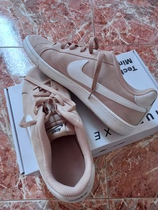 Zapatillas Nike talla 44 de segunda mano por 20 EUR en Puente Duero en  WALLAPOP