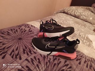 Zapatillas Nike mujer talla 38 de segunda mano por 60 EUR en Suevos en  WALLAPOP