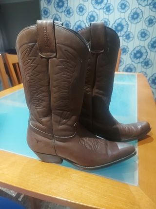 Botas camperas de JOE SANCHEZ