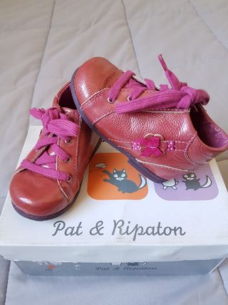 Zapatos de bebe # 20 de segunda mano por 5 EUR en Sevilla en WALLAPOP