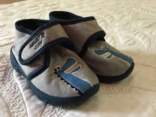 Zapatillas Lupilu talla 22 de segunda mano por 2 EUR en La Solana en  WALLAPOP