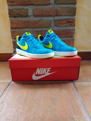 Nike talla 37,5 de segunda mano por 35 EUR en La Pueblanueva en WALLAPOP