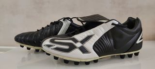 Zapatillas Futbol Umbro Sx de segunda mano por 20 EUR en Bilbao en WALLAPOP