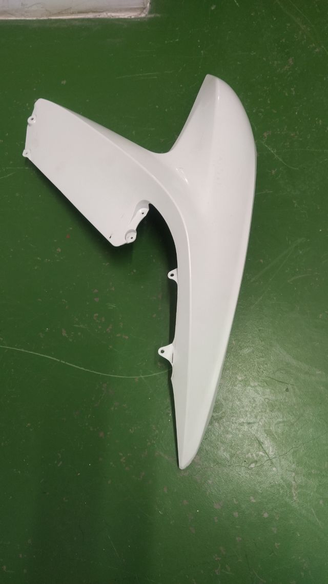 carenado derecho para VFR 800 crossrunner