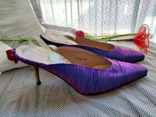 ZAPATOS DE FIESTA PILAR BURGOS de segunda mano por 18 EUR en Sevilla en  WALLAPOP