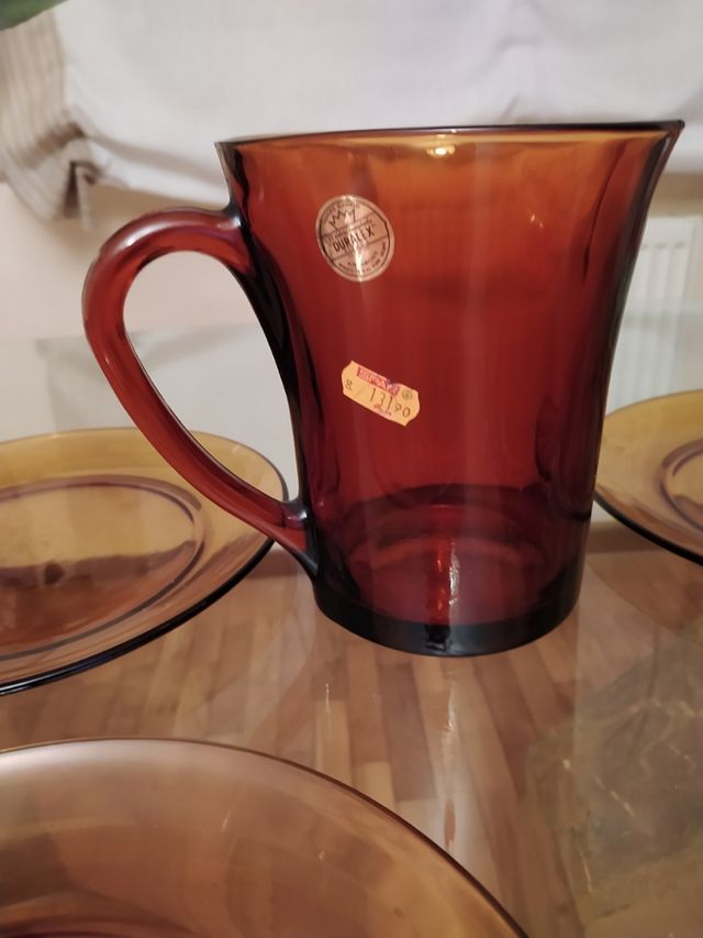 Jarra grande y 4 platos llanos DURALEX