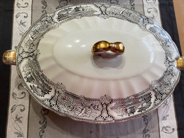 Sopera vintange marca vargas Segovia 