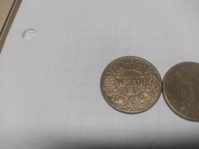 4 monedas de 1 peseta de 1944