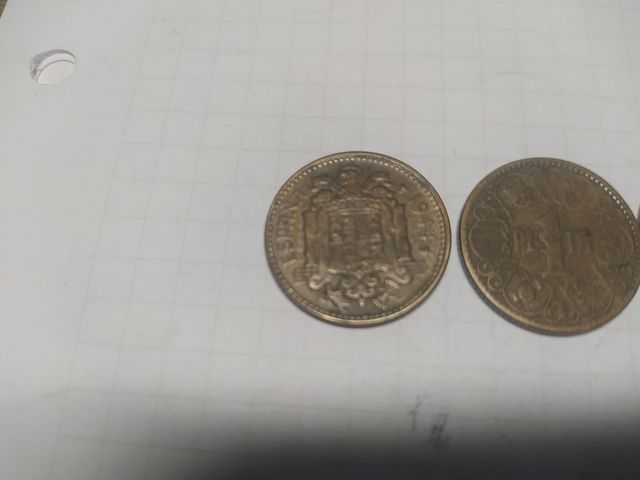 4 monedas de 1 peseta de 1944