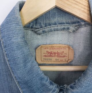 Levi\\'s 70550 04 denim jacket cazadora vaquera L de segunda mano por 25 EUR  en Pontevedra en WALLAPOP