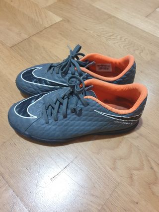 Bambas fútbol sin tacos de segunda mano por 10 EUR en Viladecans en WALLAPOP