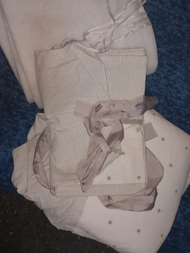 edredón y chichonera cuna