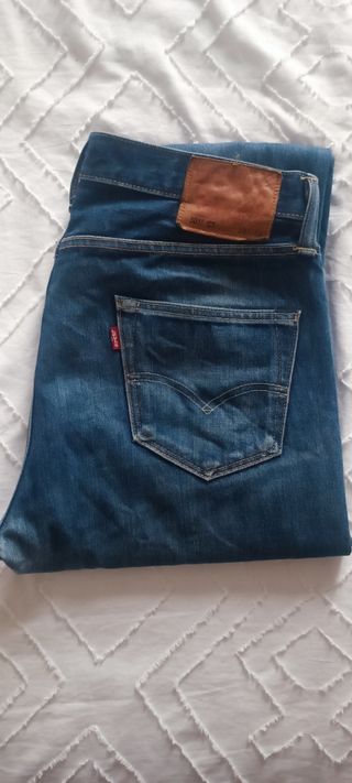 Levis 501 CT W30 L32 de segunda mano por 35 EUR en Madrid en WALLAPOP