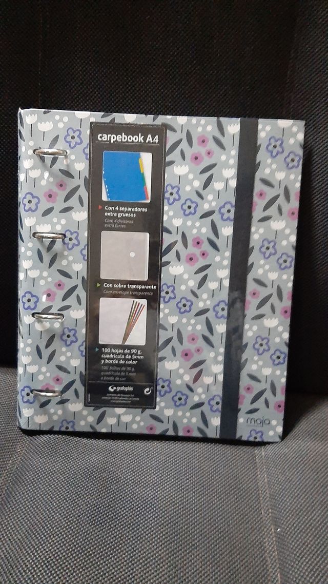 Carpeta de anillas y gomas. Carpebook A4.