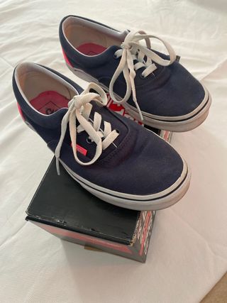 Zapatillas Vans azul\\/rosa 38 de segunda mano por 25 EUR en Benidorm en  WALLAPOP