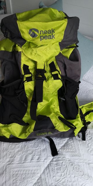 Mochila Forum Sport de segunda mano por 20 EUR en Avilés en WALLAPOP