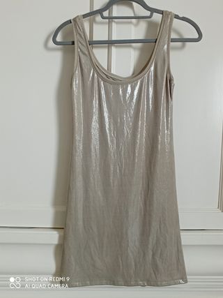 Vestido Plateado Zara de segunda mano por 8 EUR en Cádiz en WALLAPOP