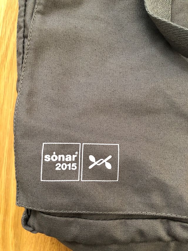 Mochila adidas x Sónar
