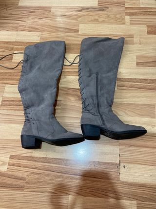 Botas altas grises JUSTFAB de segunda mano por 22 EUR en Barcelona en  WALLAPOP