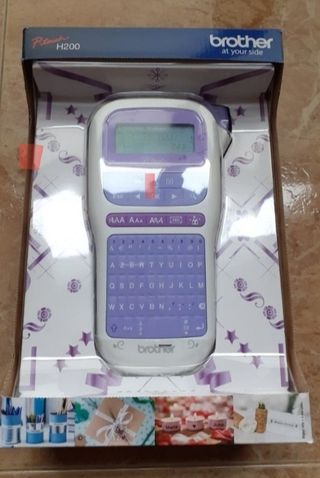 VENDO ETIQUETADORA BROTHER PT-H200 NUEVA de segunda mano por 62,5 EUR en  Valencia en WALLAPOP