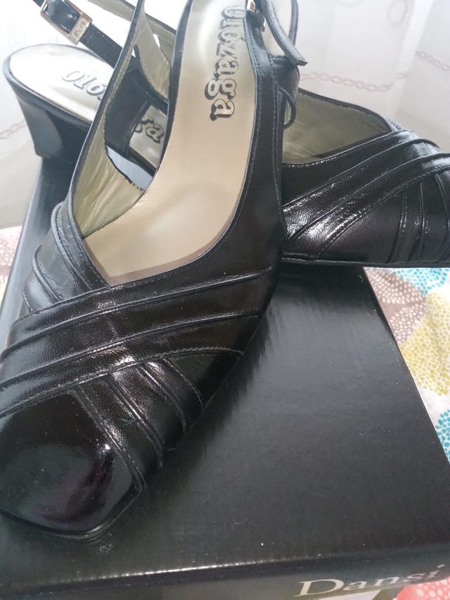 Zapatos hispanitas talla 40