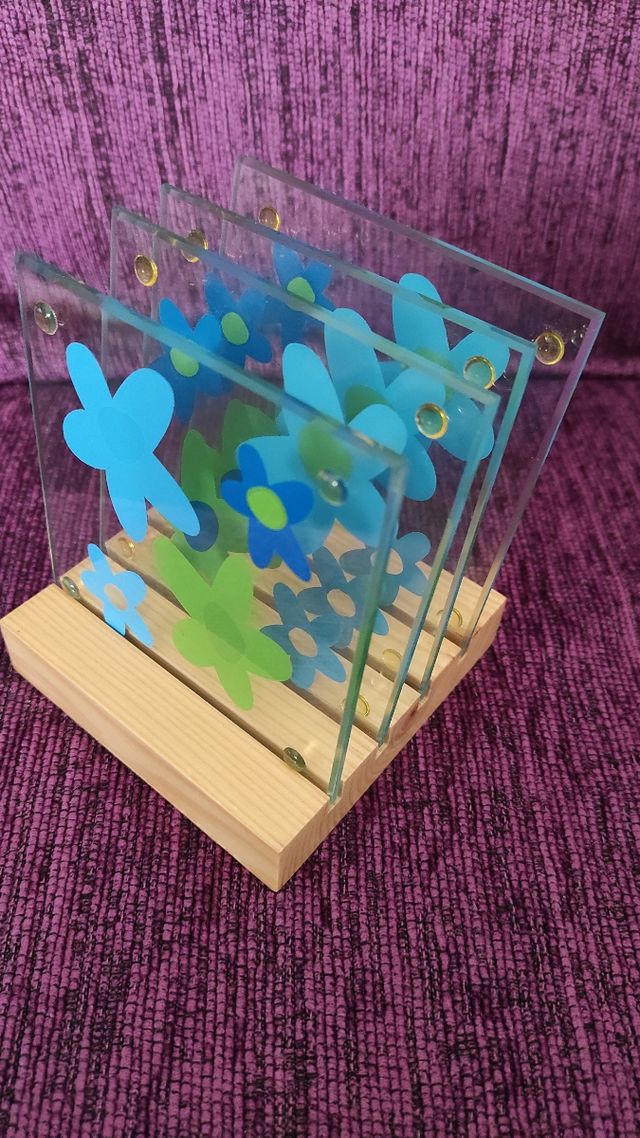 4 posa vasos cristal y soporte madera