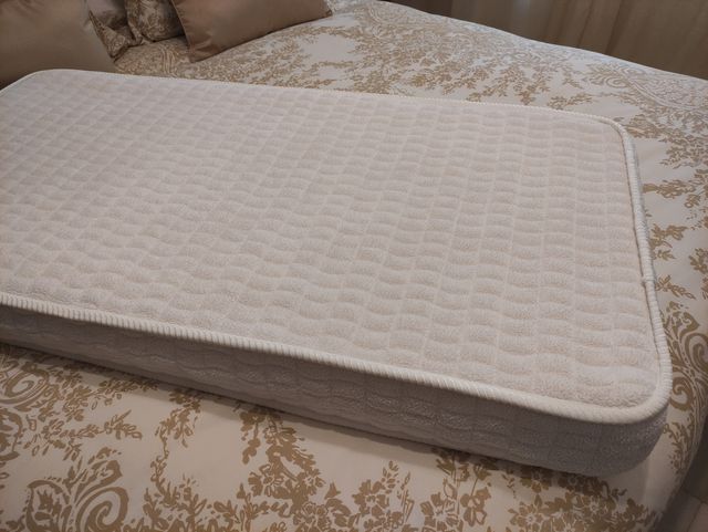 Colchón de cuna latex.