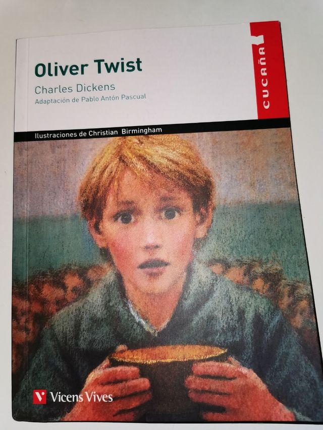 Libro "Oliver Twist" versión adaptada Pablo Antón