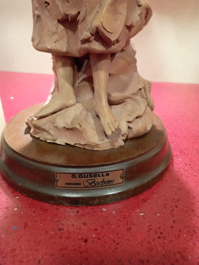 Escultura de arcilla de Guglielmo Gusella