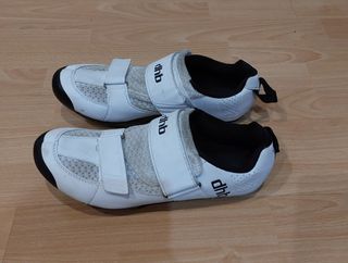 Outlet zapatillas triatlon :: OUTLET ROPA Y COMPLEMENTOS :: Bicicletas  Juanma, Mountain bike Valencia, comprar bicicletas