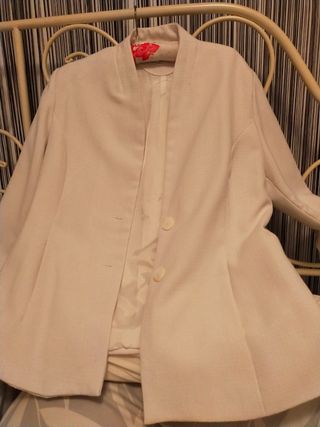 Americana mujer T. 42\\/44 Venca de segunda mano por 5 EUR en Mollet del  Vallès en WALLAPOP