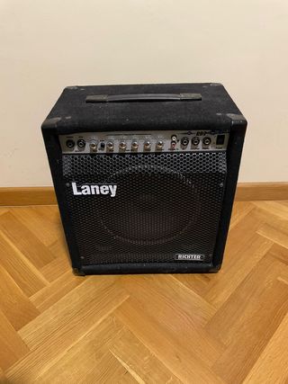Amplificador de bajo Laney RB2 de segunda mano por 120 EUR en Estrada de  Reza en WALLAPOP