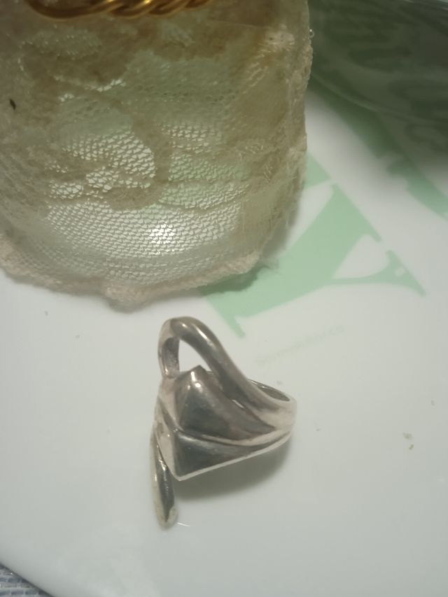 Anello in argento in vendita