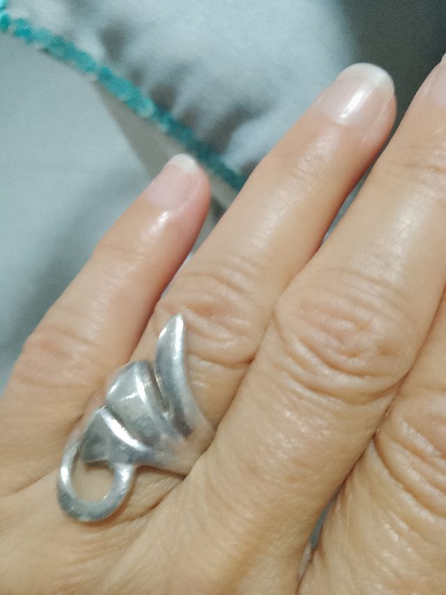 Anello in argento in vendita