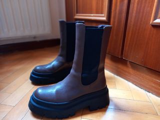 Botas marrones Pull\u0026amp;Bear de segunda mano por 20 EUR en Madrid en  WALLAPOP