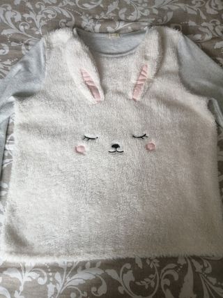 Pijama Oysho de segunda mano por 6 EUR en San Sebastián de Los Reyes en  WALLAPOP