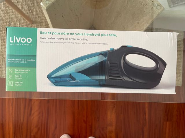 Aspirador de mano NUEVO marca Livoo