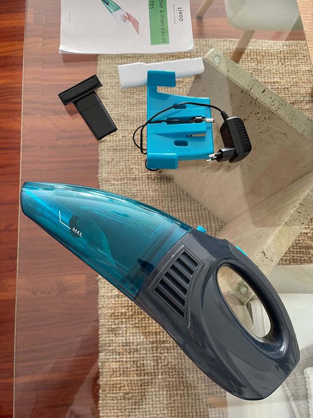 Aspirador de mano NUEVO marca Livoo