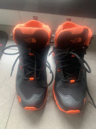 Botas monte mujer\\/niña north face goretex de segunda mano por 50 EUR en  Pamplona en WALLAPOP