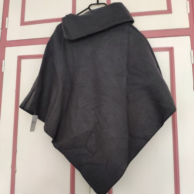 Poncho gris nuevo a estrenar