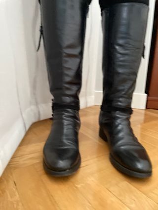 Botas piel negra altas, marca Luis Gonzalo, 40 de segunda mano por 10 EUR  en Alcorcón en WALLAPOP