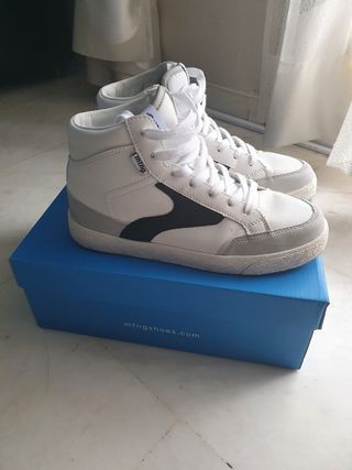 Zapatillas altas mustang mujer polipiel de segunda mano por 16 EUR en  Estepona en WALLAPOP