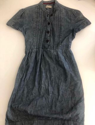 Vestido denim Pull \u0026amp; Bear de segunda mano por 6 EUR en Outeiro de Rei  en WALLAPOP