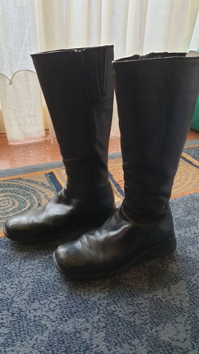 Botas altas negras de piel